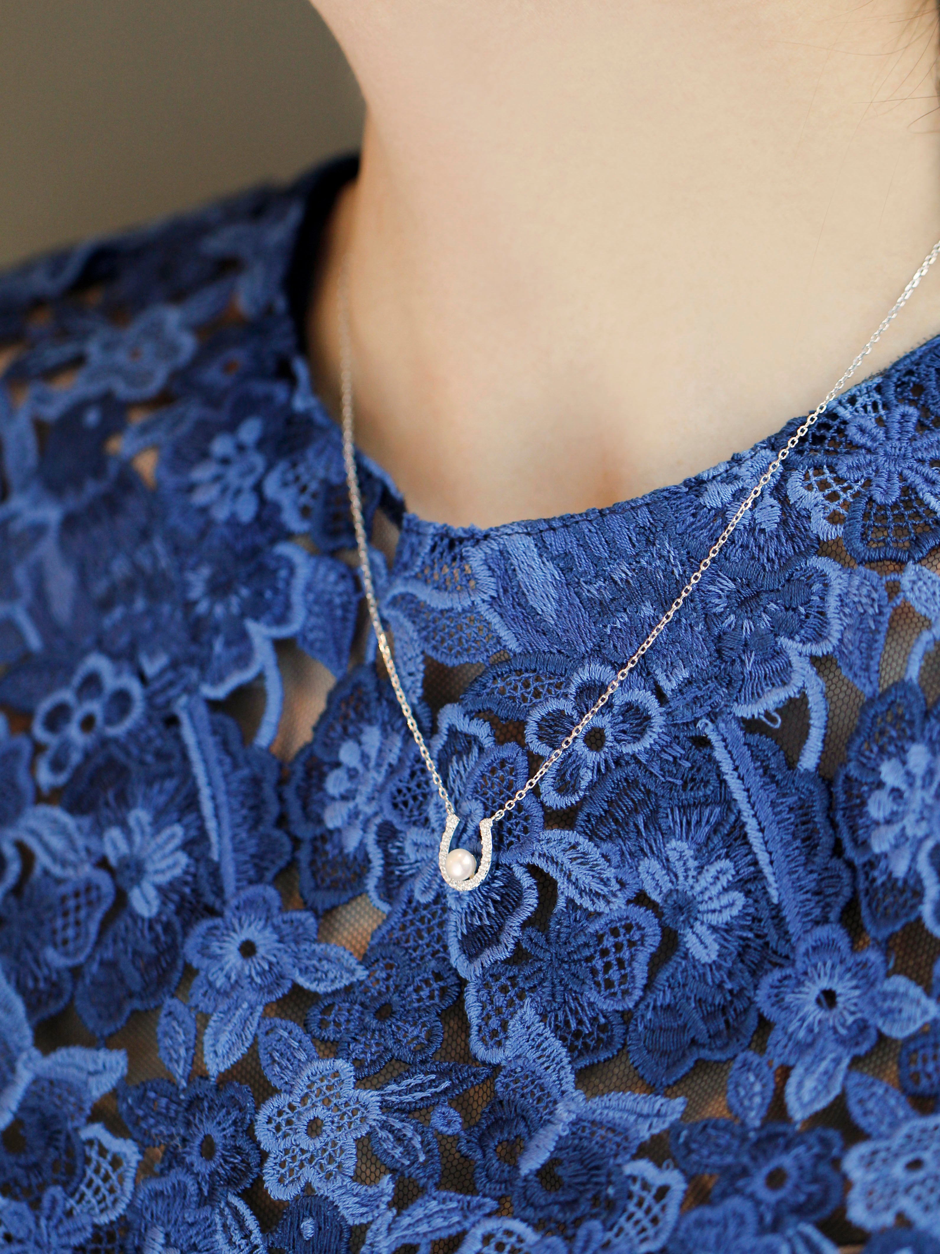 HORSESHOE Pearl Necklace - BAIGAL