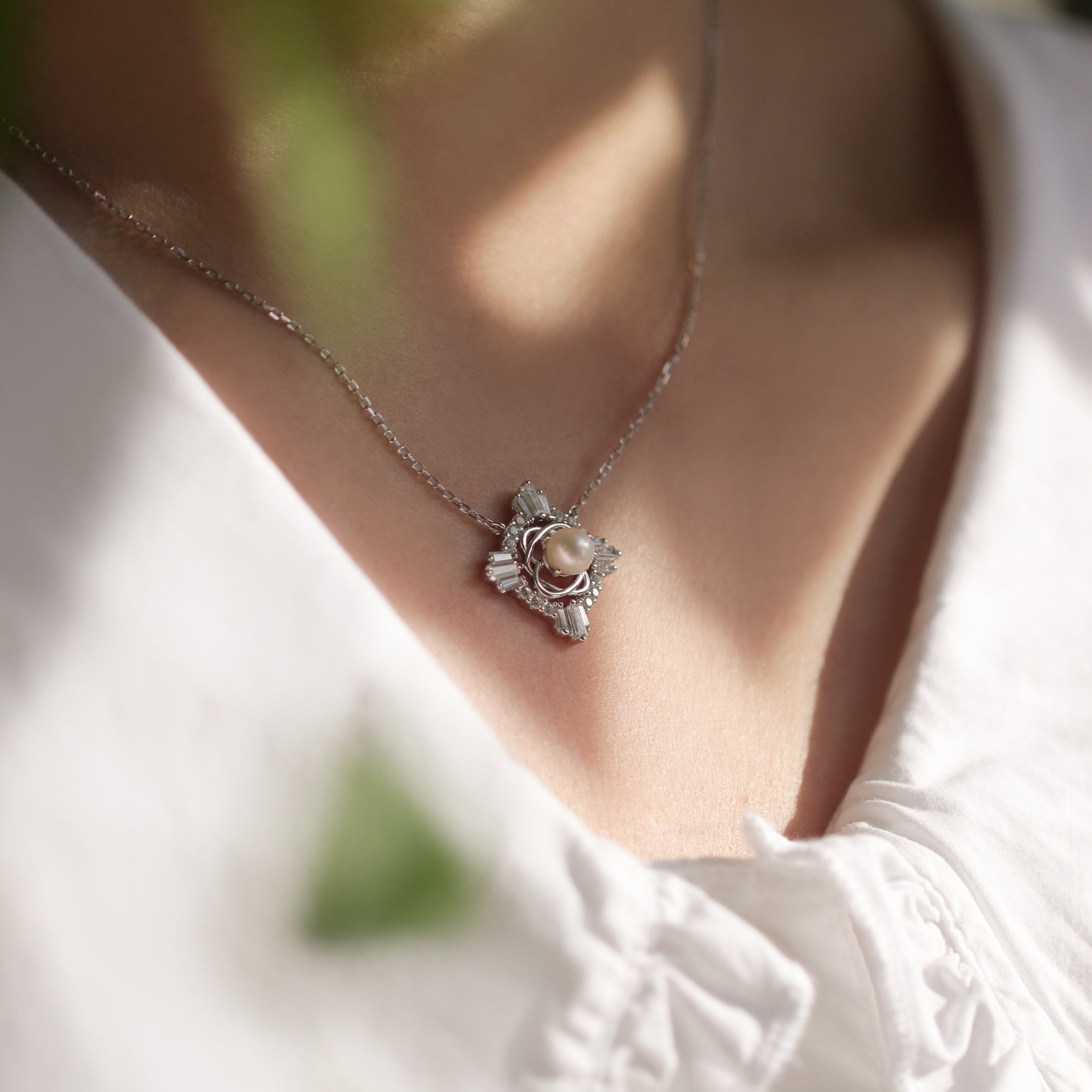 BAIGAL Crowned Necklace - BAIGAL