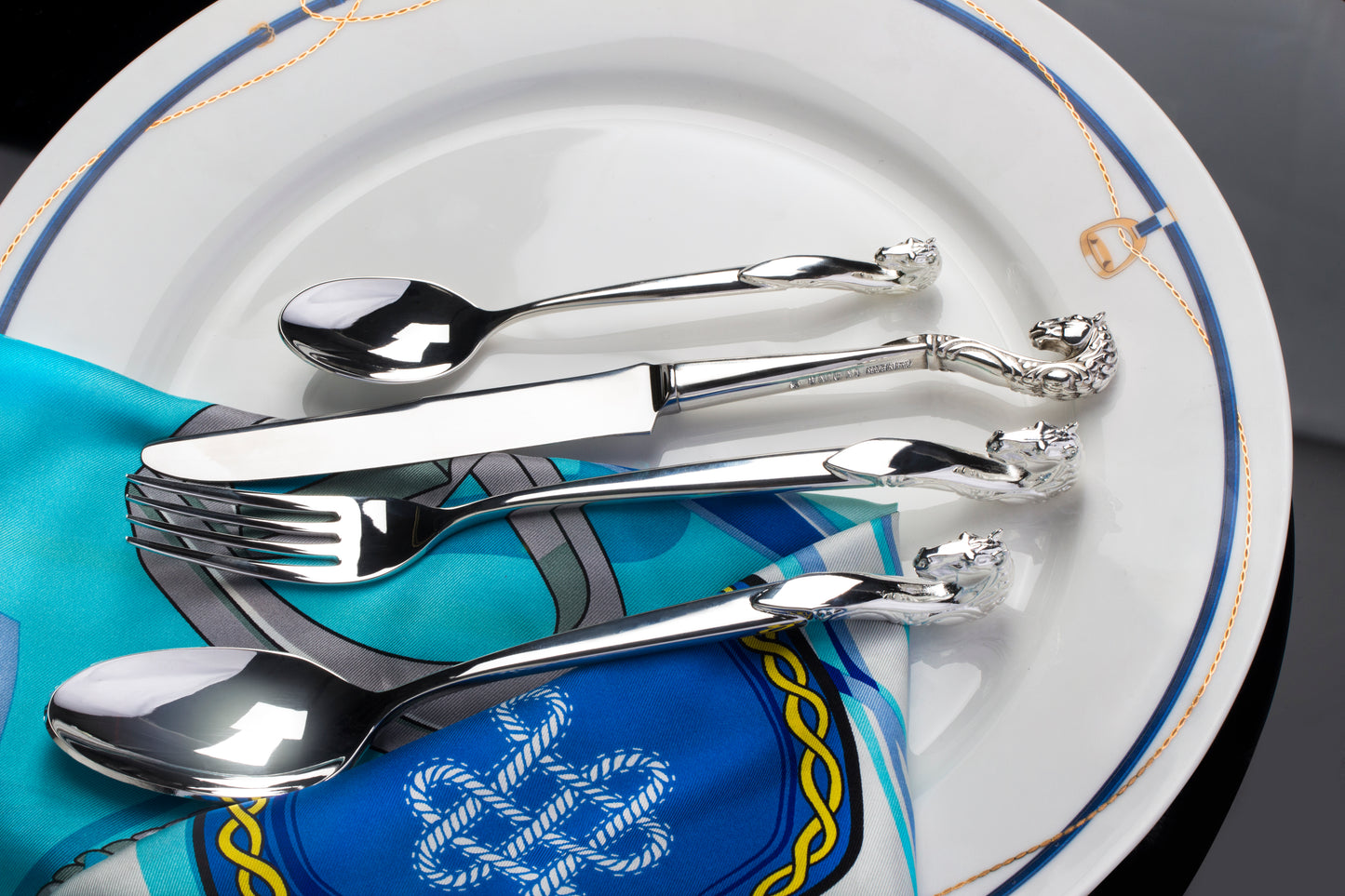 TUVURGUU Cutlery Set