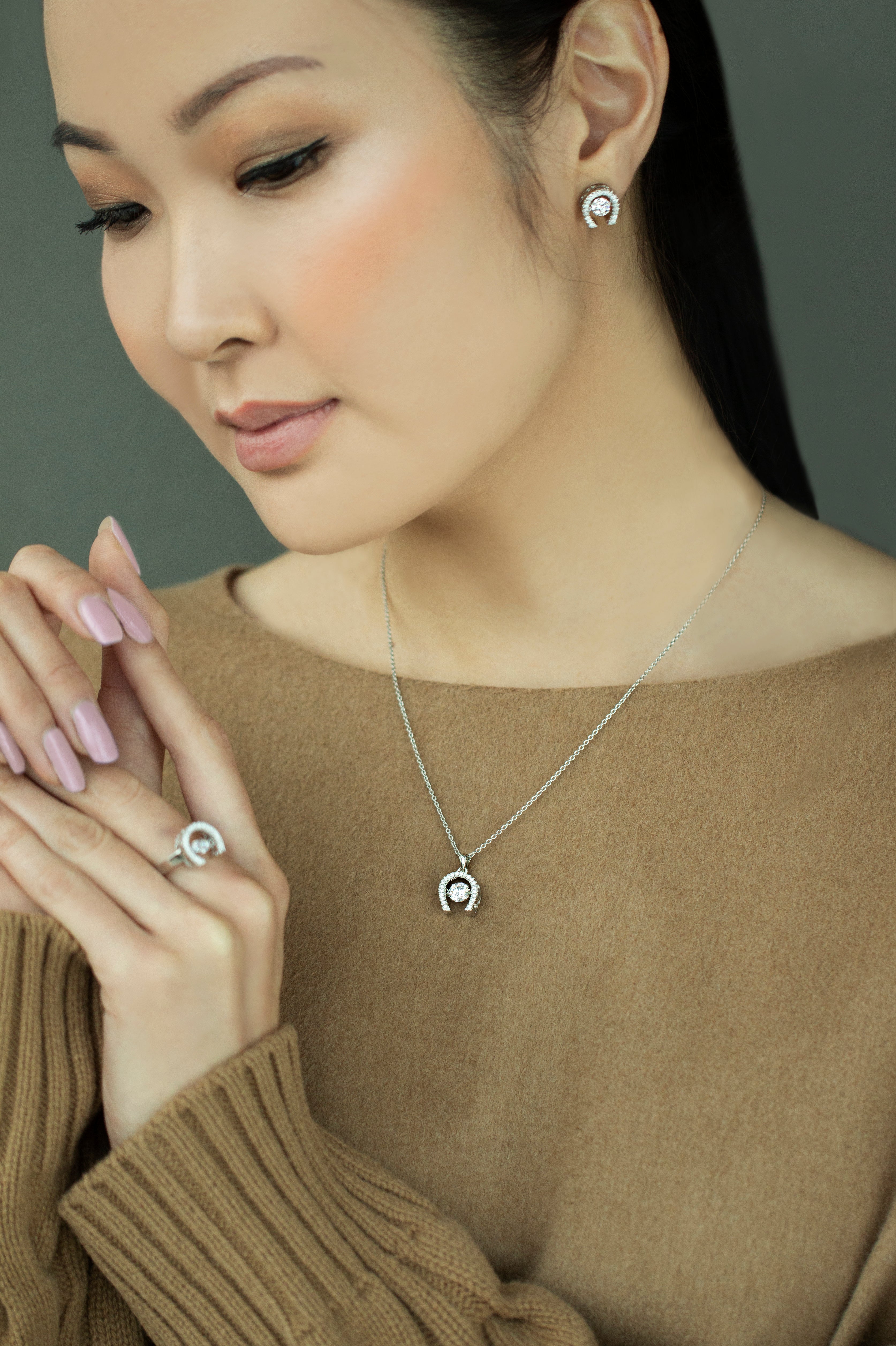 HORSESHOE Dancing Stone Earrings - BAIGAL