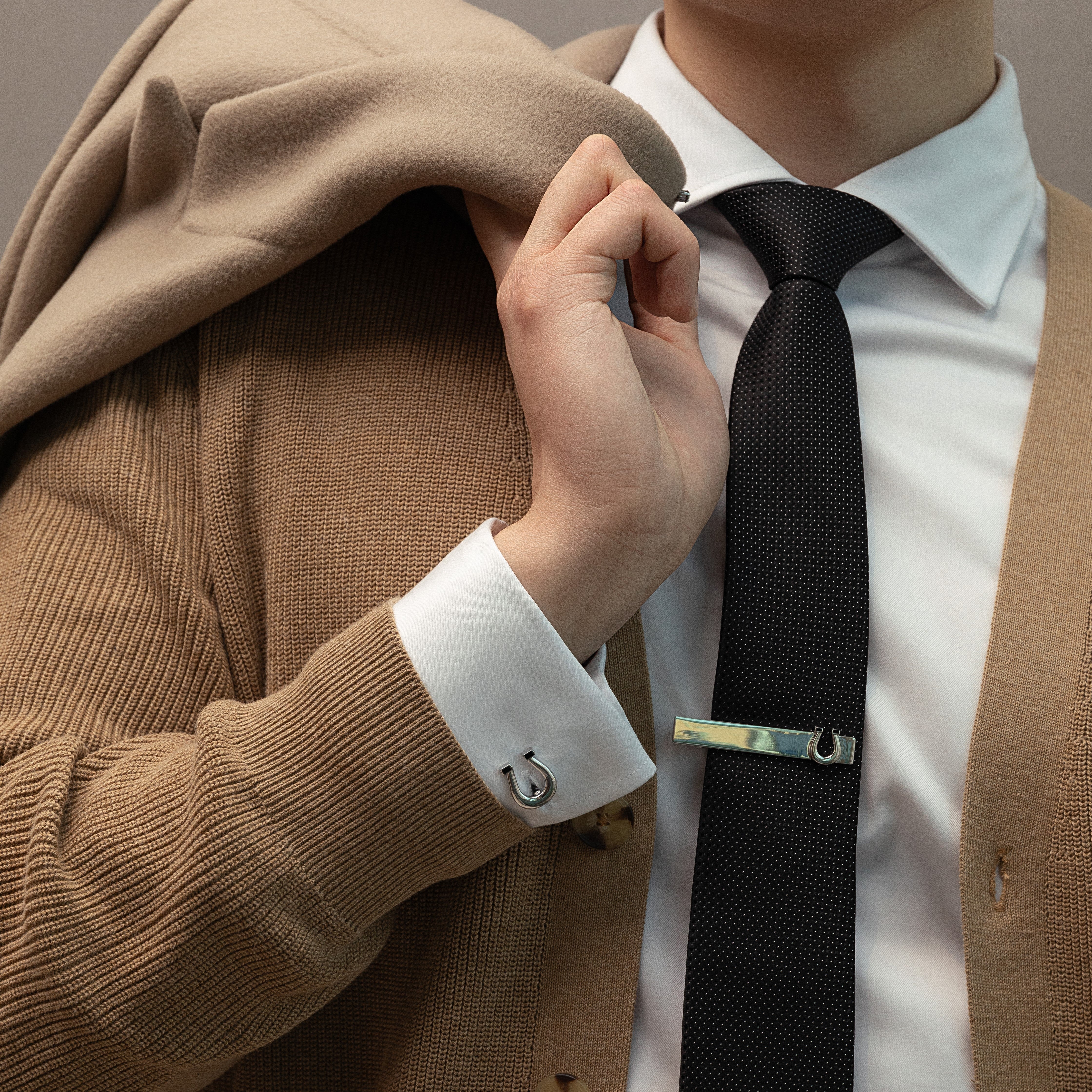 TUVURGUU Horseshoe Tie Clip - BAIGAL