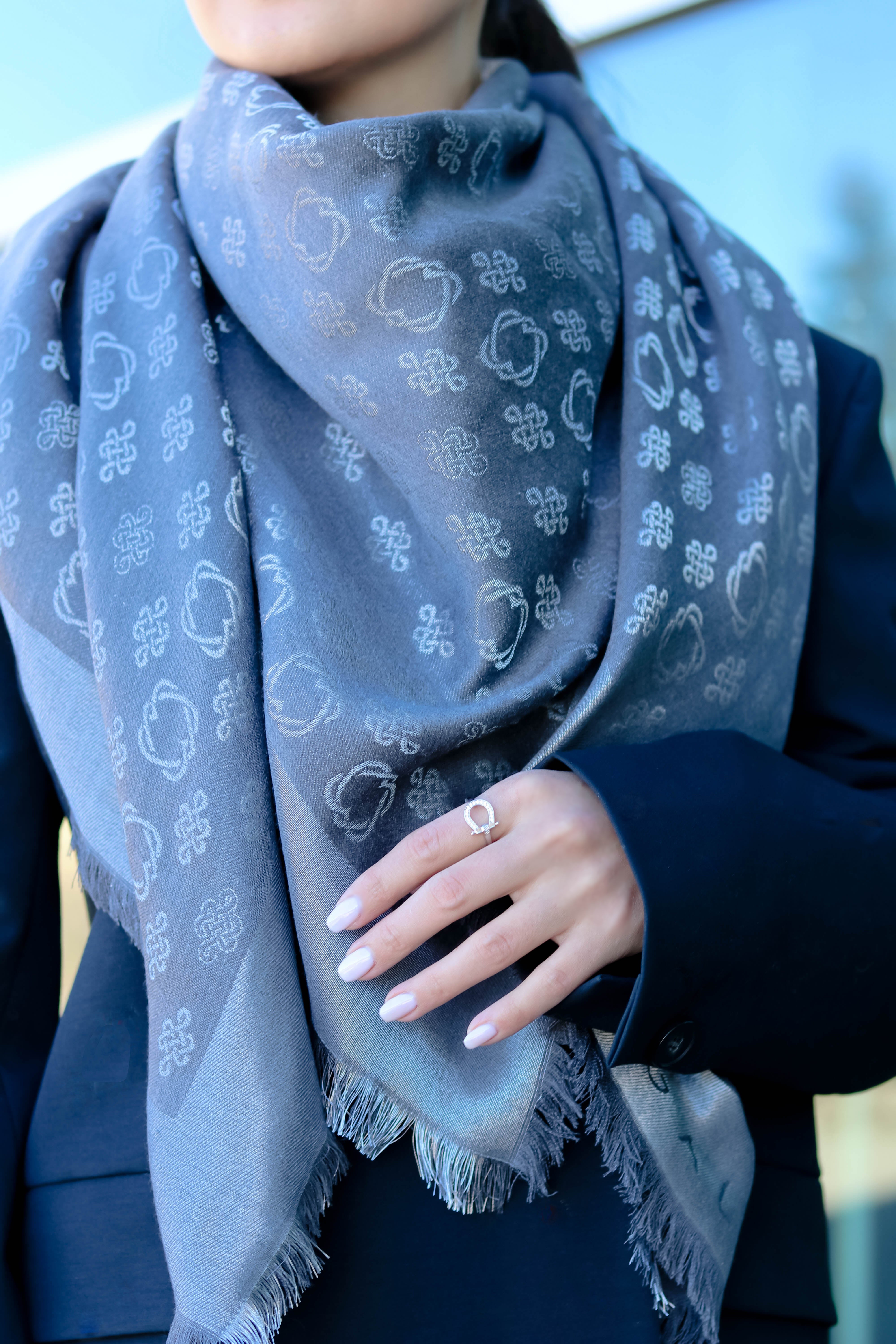 BAIGAL Classic Pattern Shawl, Gray and Silver