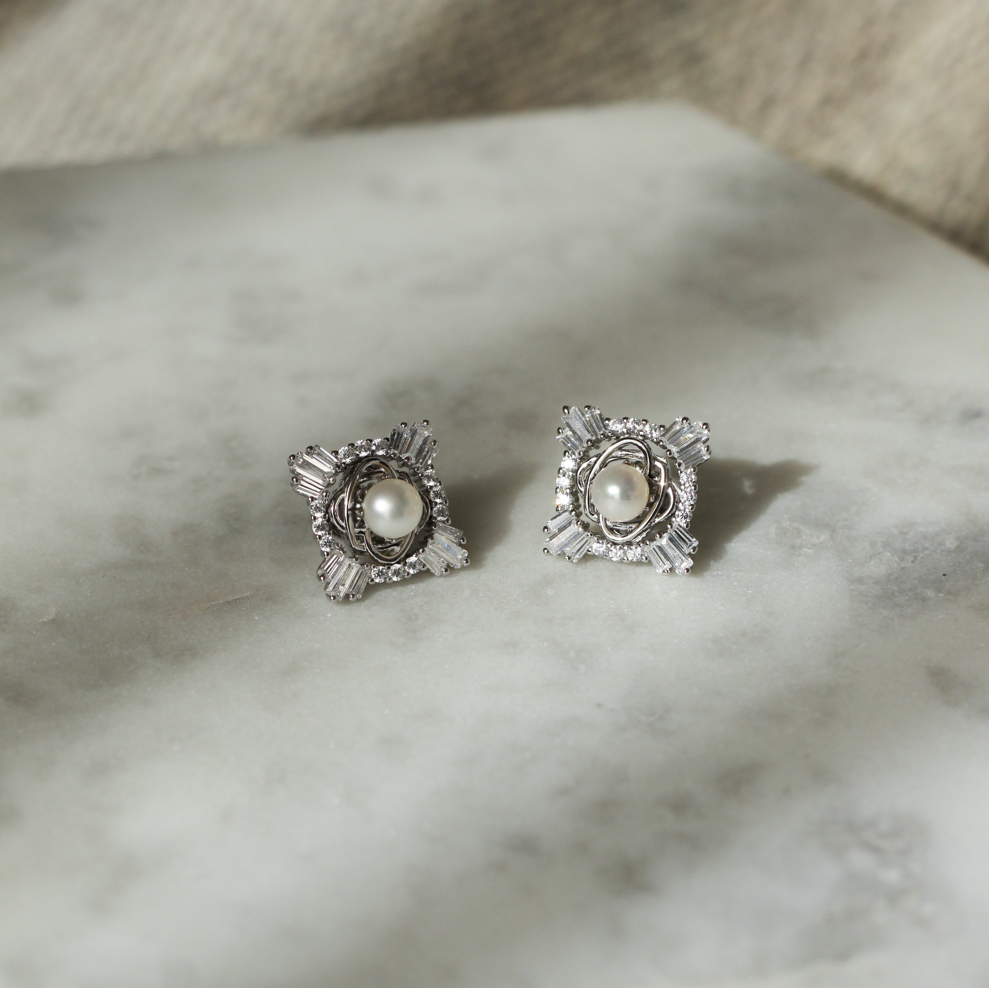 BAIGAL Crowned Stud Earrings