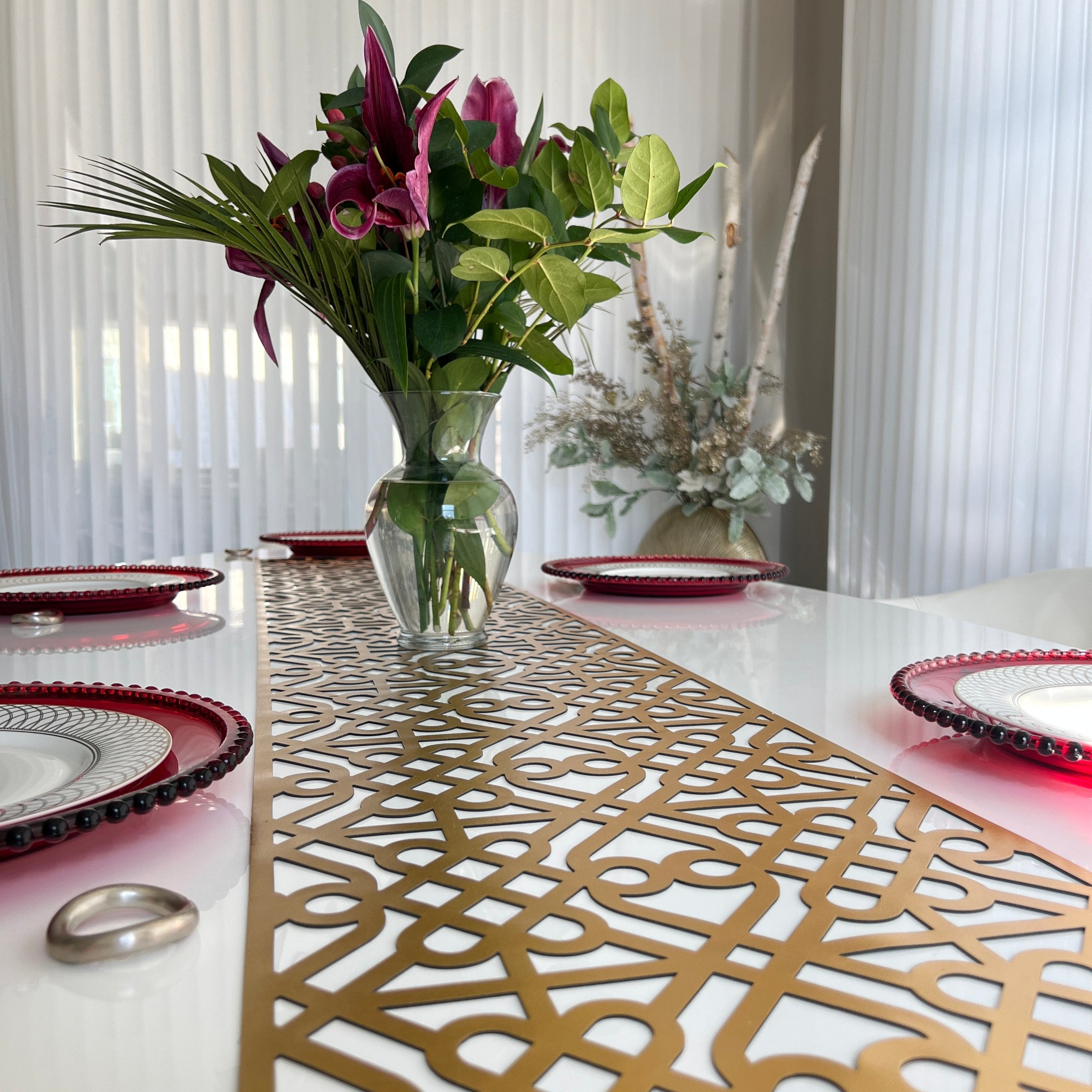 ULZII Table Runner, Gold